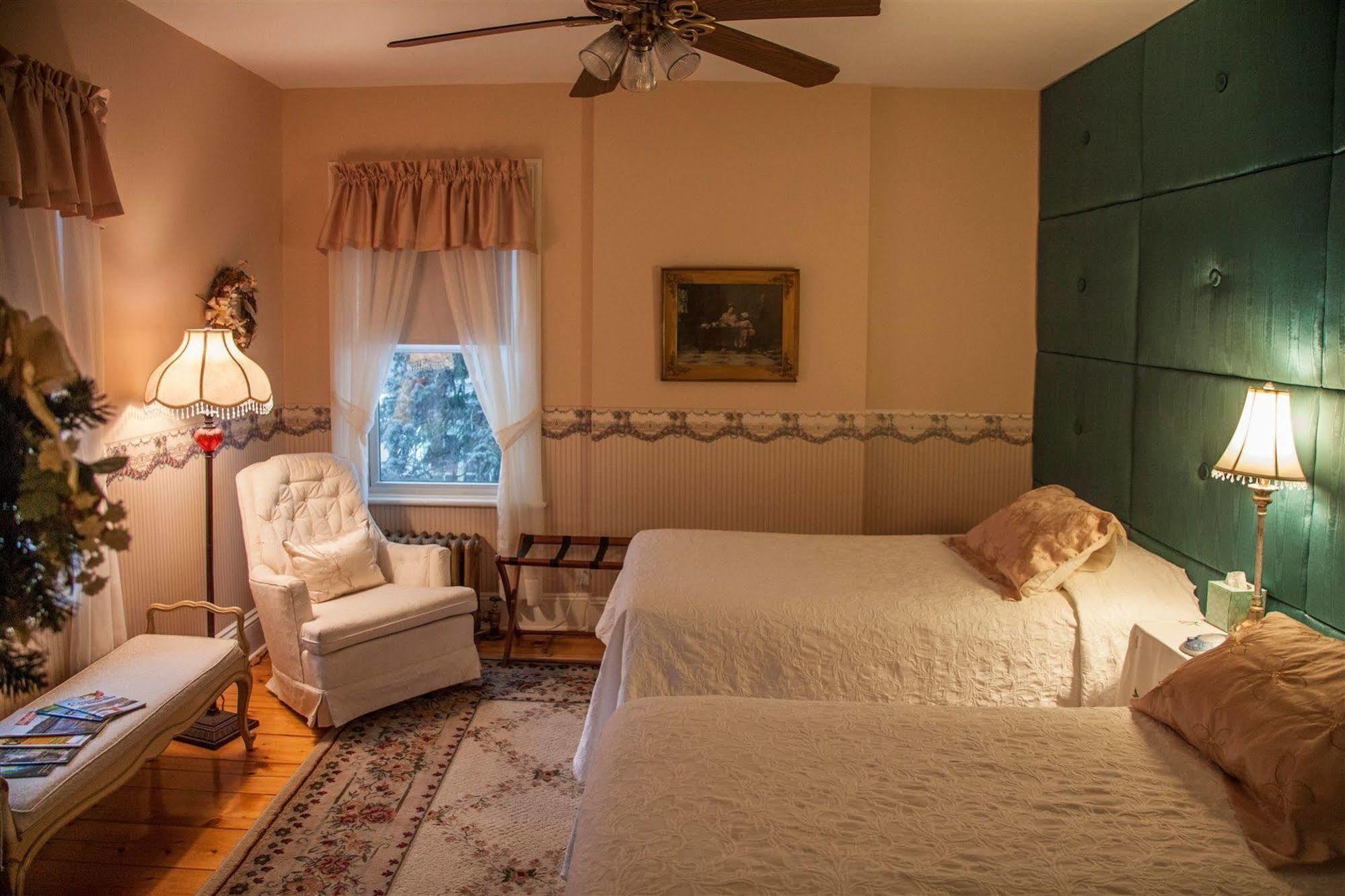 Haverstraw Bricktown Inn מראה חיצוני תמונה