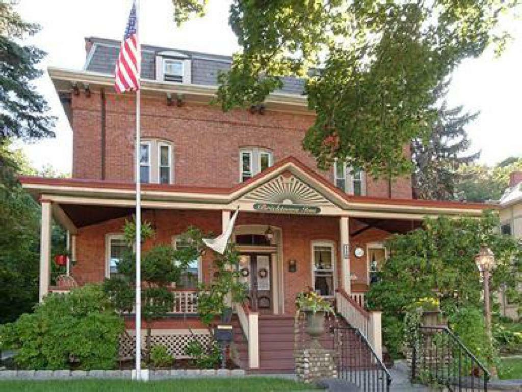 Haverstraw Bricktown Inn מראה חיצוני תמונה